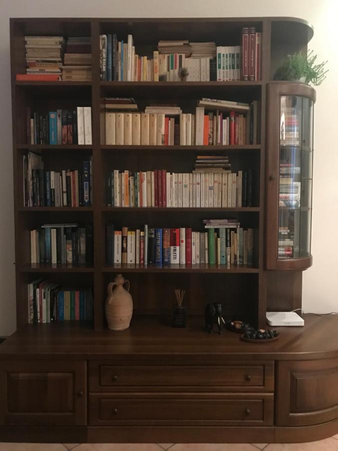 La Casa Del Melograno Apartman Alba  Kültér fotó