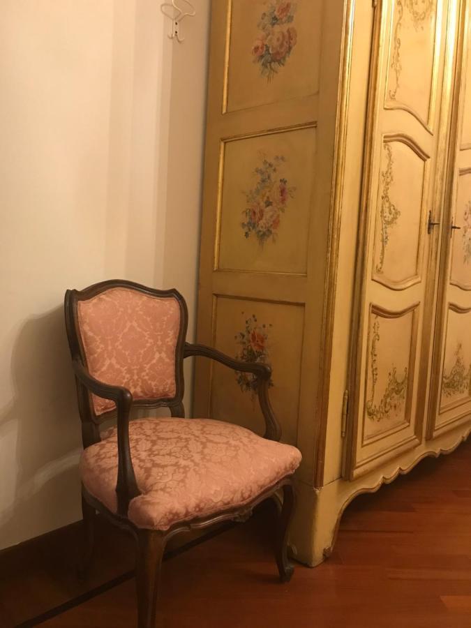 La Casa Del Melograno Apartman Alba  Kültér fotó