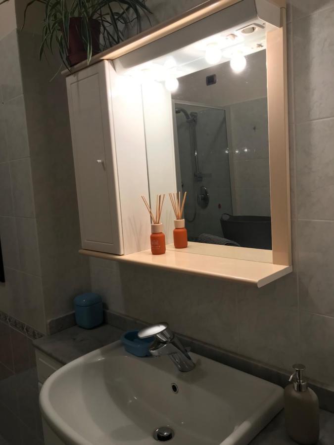 La Casa Del Melograno Apartman Alba  Kültér fotó