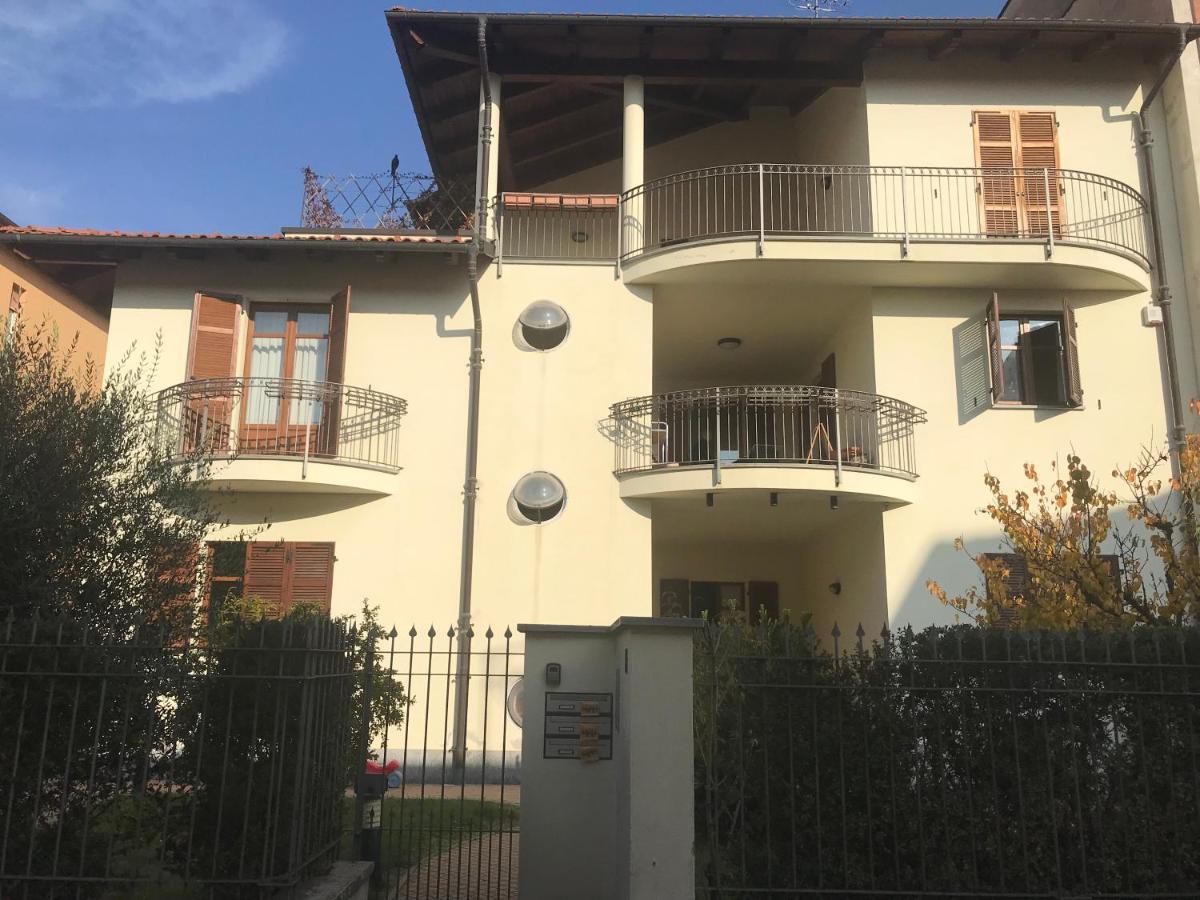 La Casa Del Melograno Apartman Alba  Kültér fotó